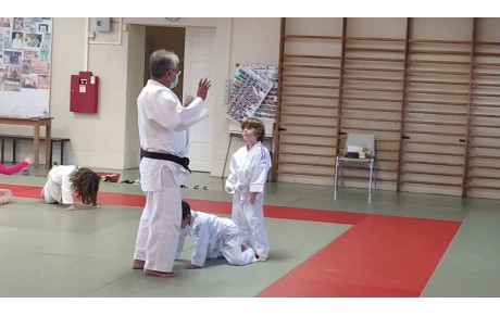 Cours enfants de Kim Sin Lieng du Lundi 4 Octobre 2021
